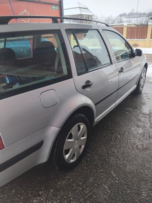 Vând gof 4  1,9 tdi , 90 cai.