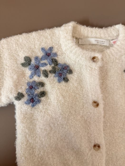 Нова бебешка жилетка Zara 3-6 м.