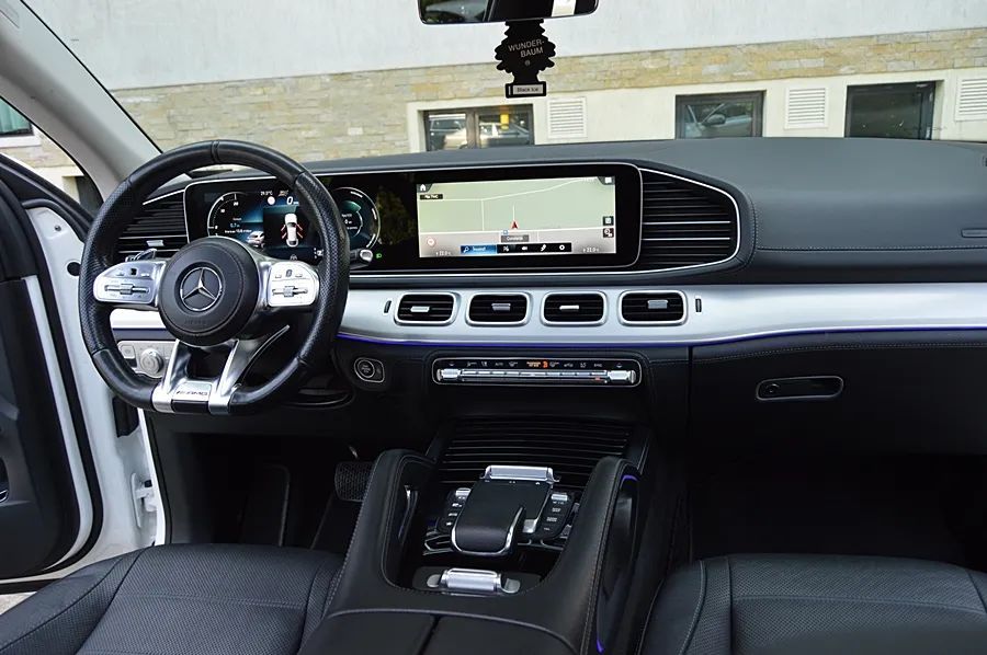 Mercedes-Benz GLE KM 100% Reali / Fara Daune / AMG Line / Rate 6-12 Luni