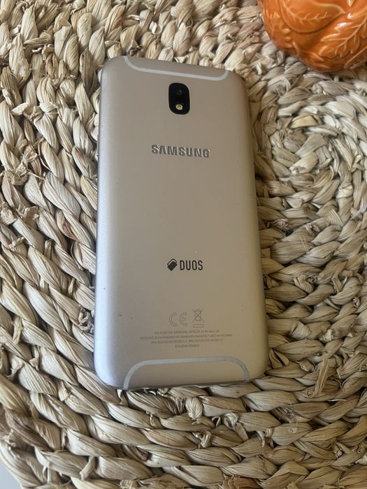 Телефон Samsung Galaxy