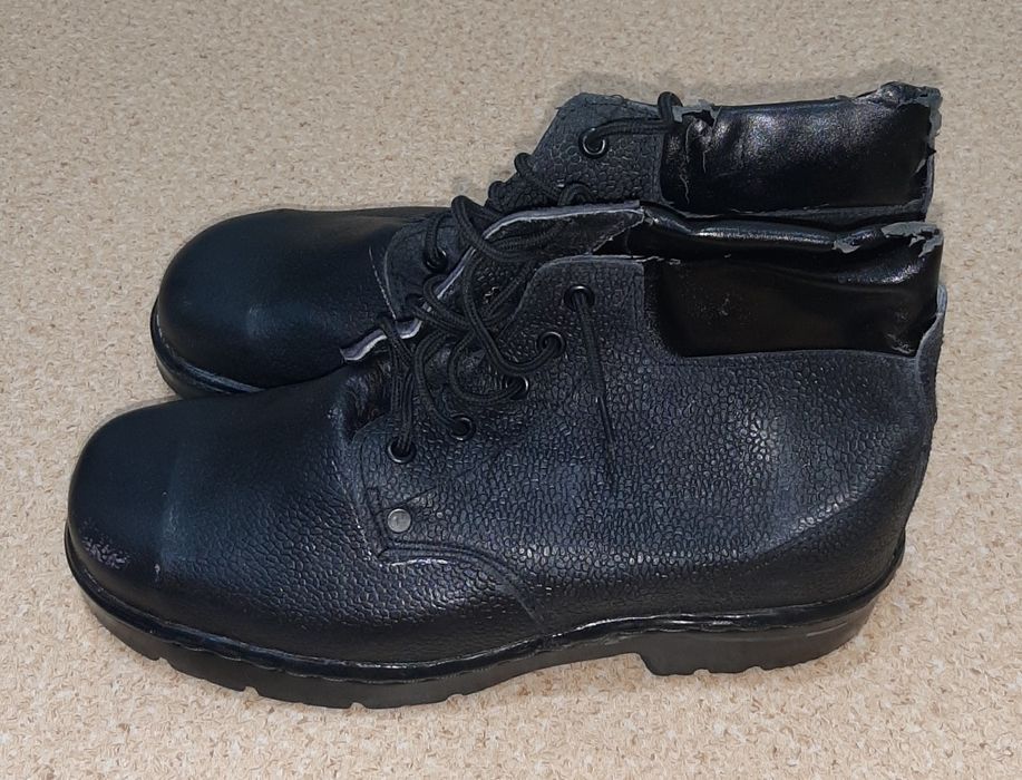 Мужские ботинки.