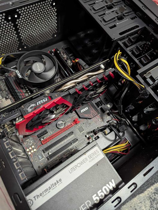 PC Gaming Ryzen 5 1600 / MB MSI/GTX 1060 / 16GB DDR4 / SSD