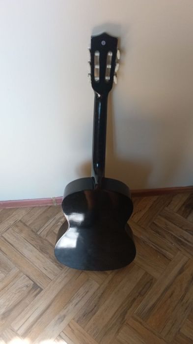 Акустическая гитара