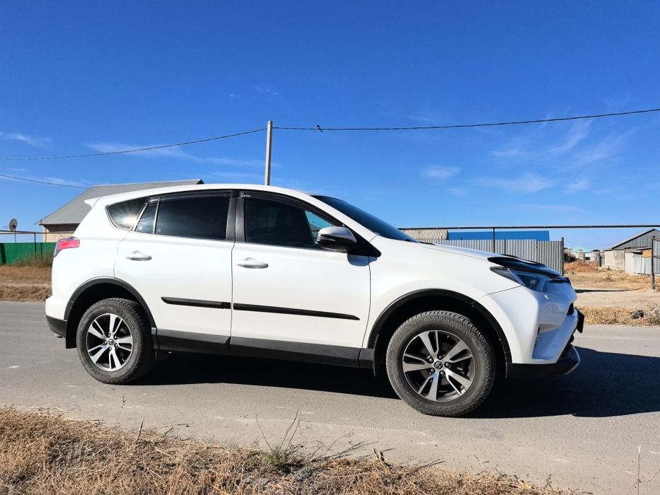 Машина хороший , без дтп.