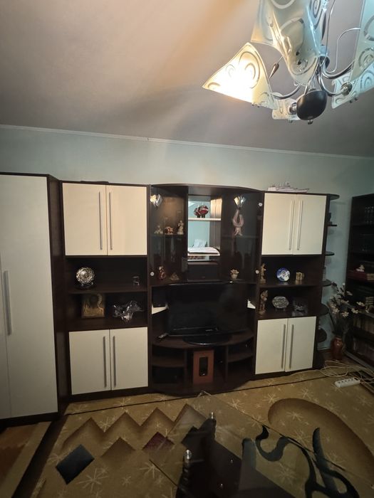 Vand mobila apartament
