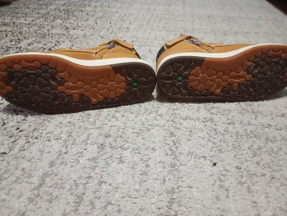 Ghetuțe Timberland pentru copii mici
