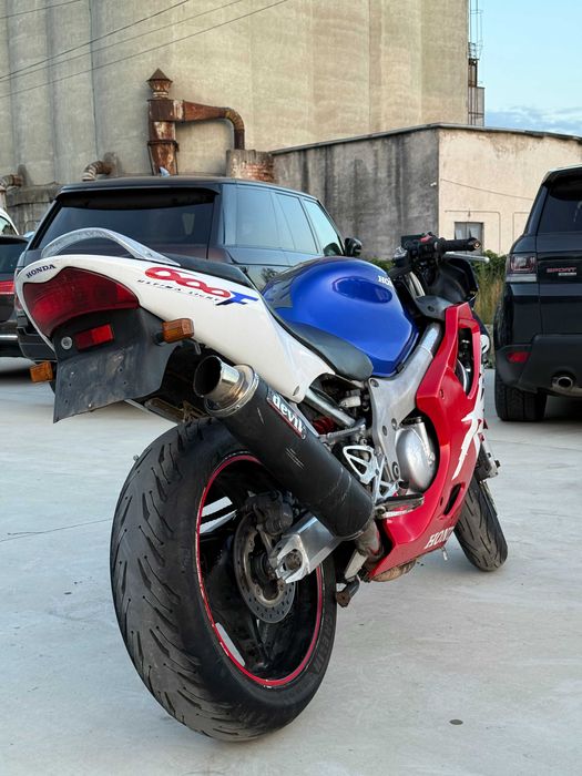 DEZMEMBREZ Honda CBR 600 F4 1999 2000 Cadru Ro Carene Far Sa Motor