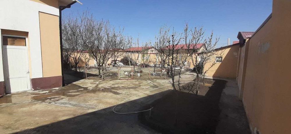 Qoqon shaxar Ayraport xududi Kotedj Xovli sotiladi