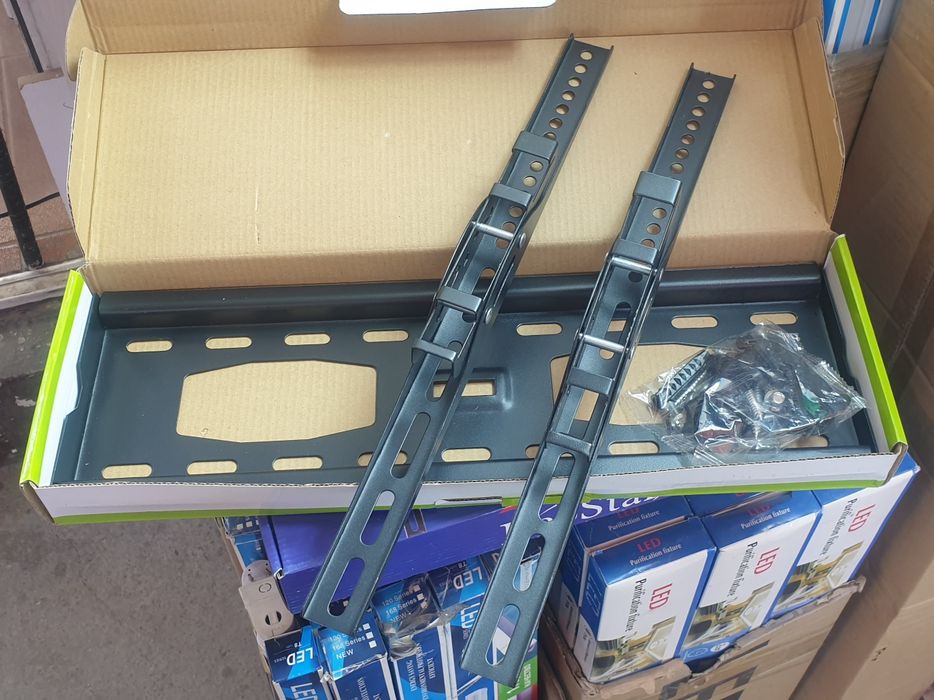 Кронштейн наклоном для телевизора с диагональю панели 32" - 55" дюймов