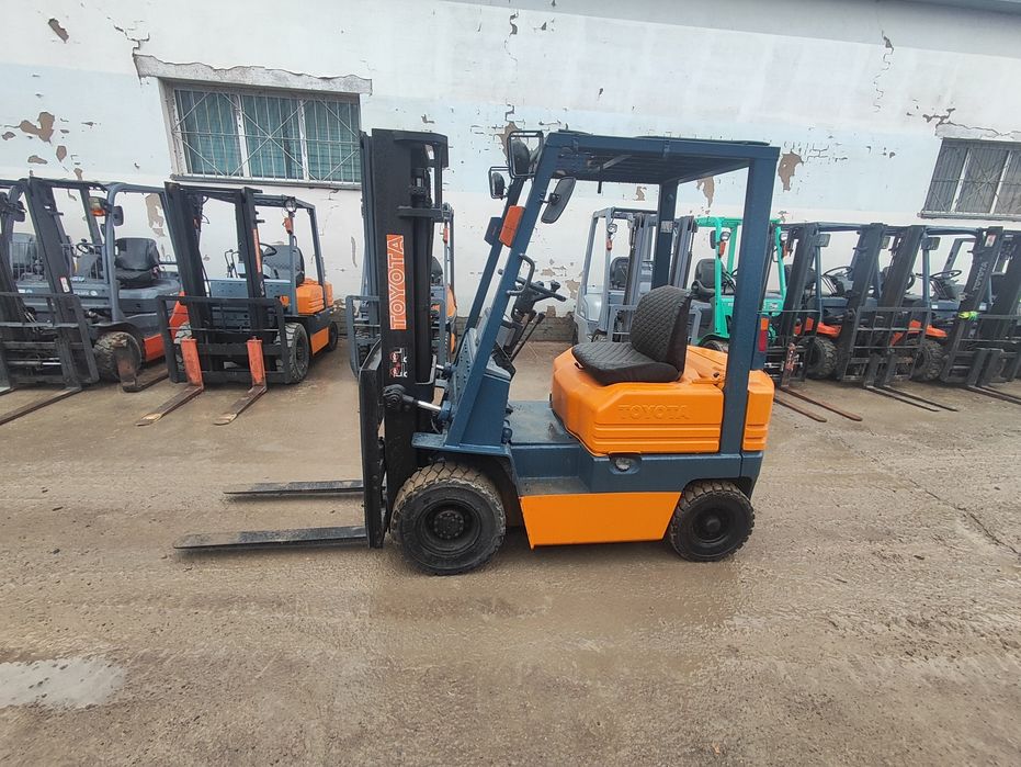 Продам вилочный погрузчик. Кара