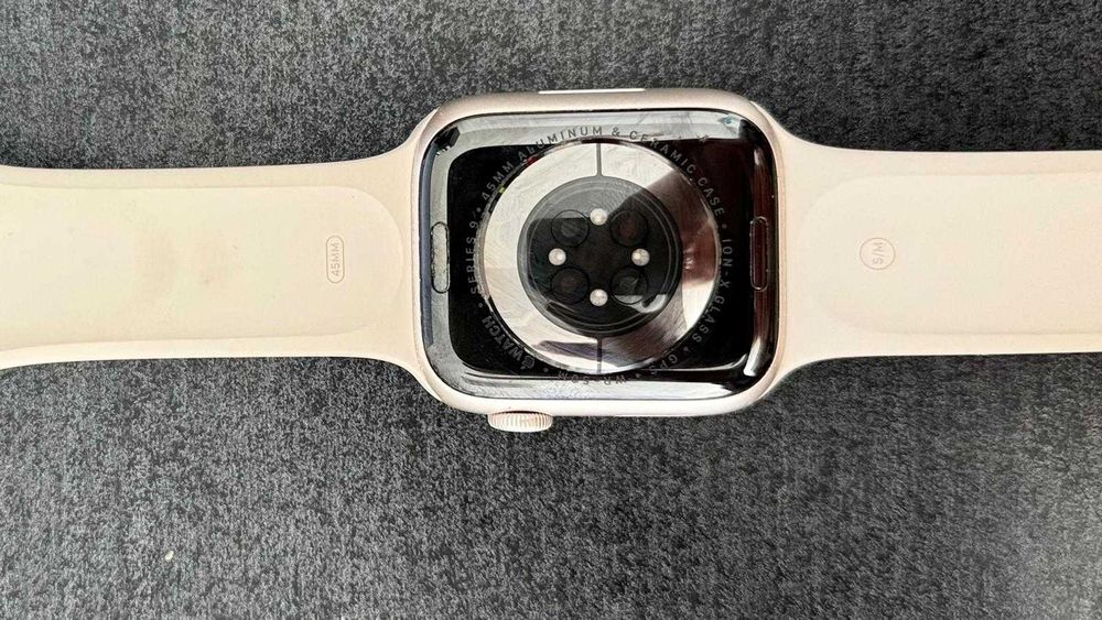 Apple Watch Series 9, GPS, 45 mm, cu carcasă din aluminiu Starlight