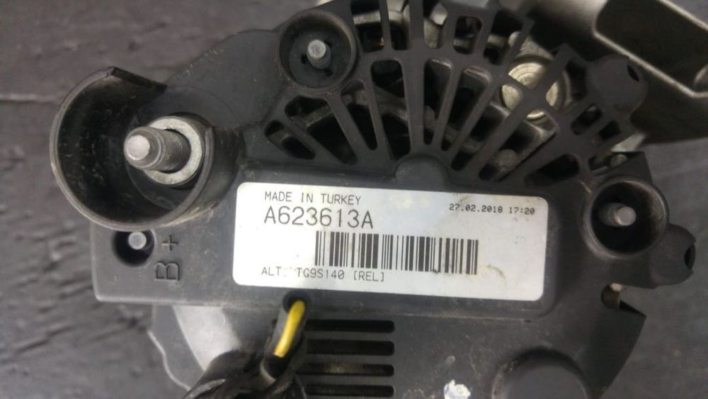 Alternator 1.3 d multijet 188a9000 fiat punto 188 doblo idea panda  a623613a