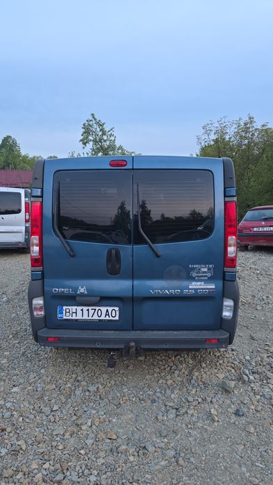 Opel vivaro motor 2.5