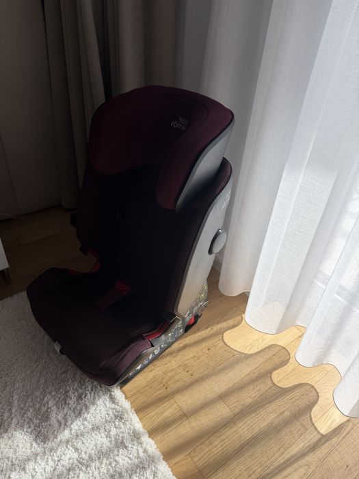 Scaun auto cu Isofix Britax Romer Advansafix IV R, 9-36 kg, Burgundy Red