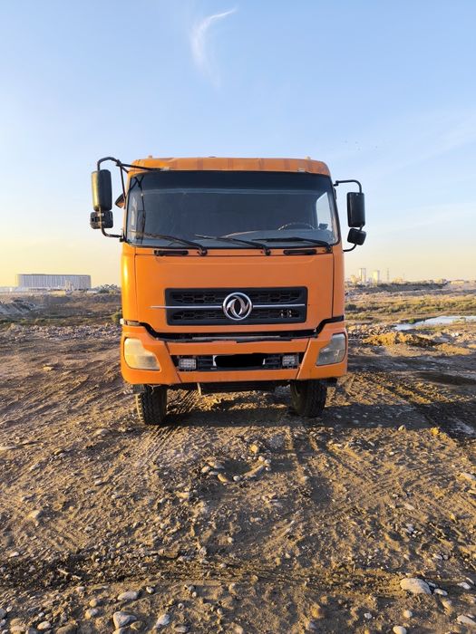 Самосвал Донгфенг