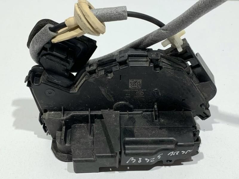 Broasca usa dreapta spate Volkswagen Passat B8 5TA839016D Break