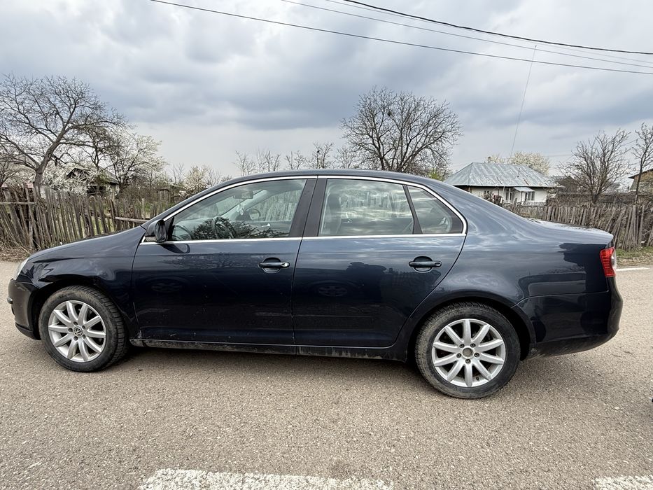 VW Jetta 2010 2.0 TDI