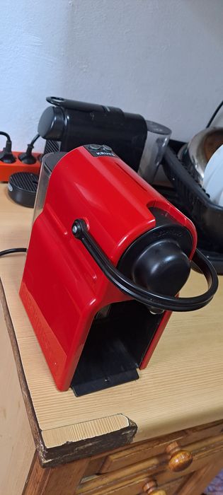 Vand aparat de cafea cu capsule nespresso defect