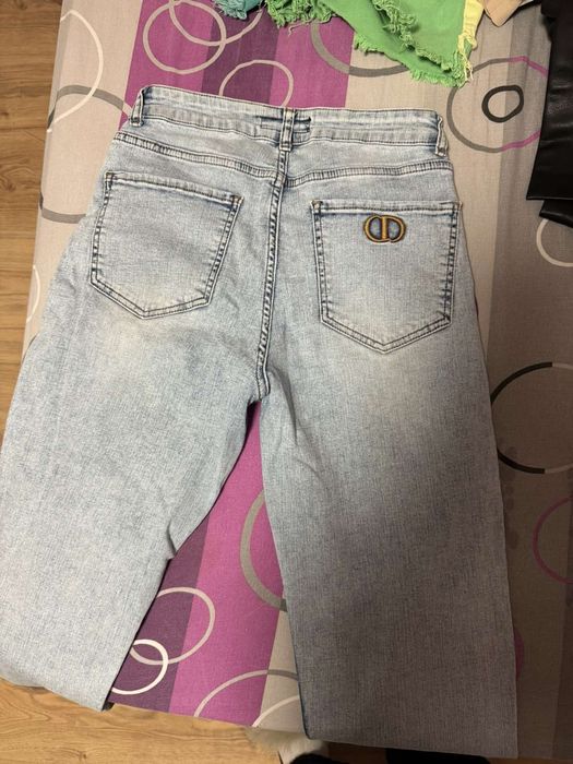 Сини дънки Dior.