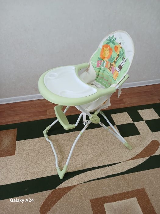Детский стулчик для кормления