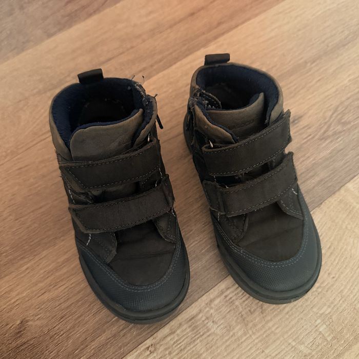 Ghetute baietel piele marca Lasocki 26