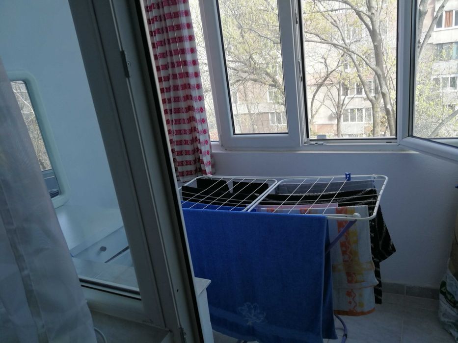 Proprietar inchiriez garsoniera metrou Lujerului