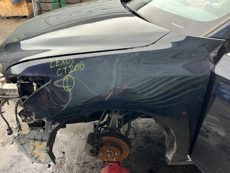 Lexus CT200H Батерия броня фарове  стопове волан капак калници