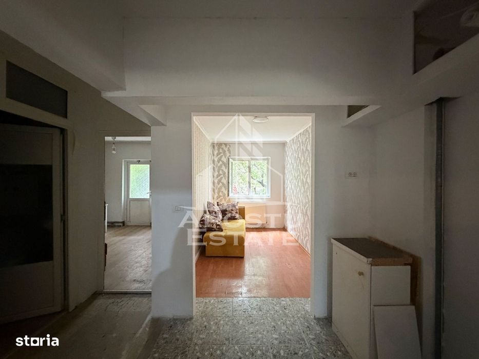 Apartament 3 camere decomandat et.P acces din strada Lipovei Timișoara