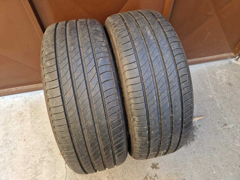 2 Michelin R19 235/55
летни гуми
DOT5122