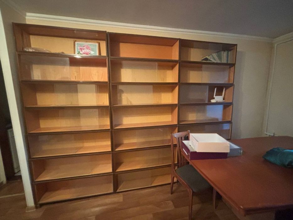 Стенка / книжные полки