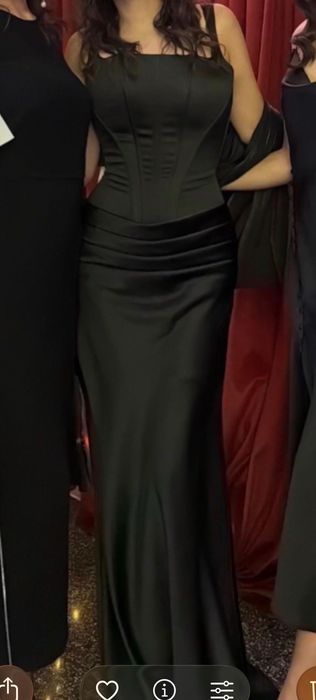 Продам корсетное платье Embarkstore