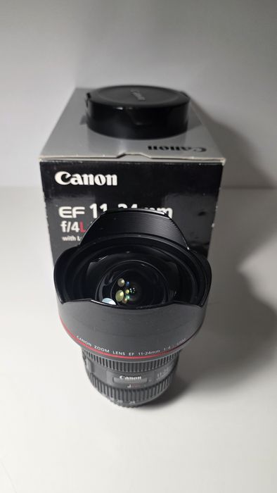 Canon EF 11-24mm f/4 L USM  ultra wide profesional 11 24 mm F4