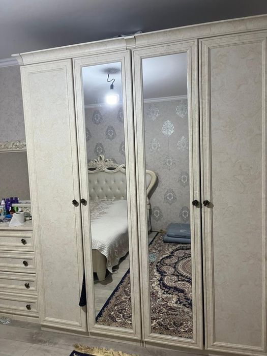 Спальный гарнитур