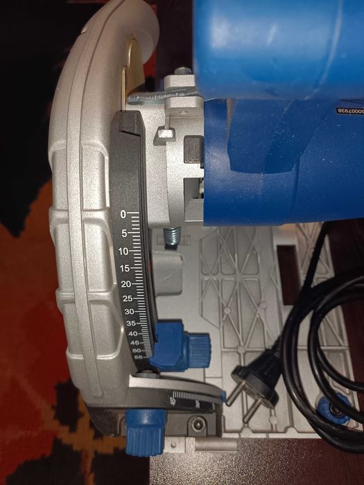 Ръчен потапящ циркуляр Scheppach PL55