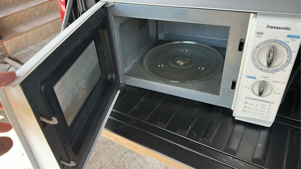 Продам срочно! Микроволновка Panasonic.