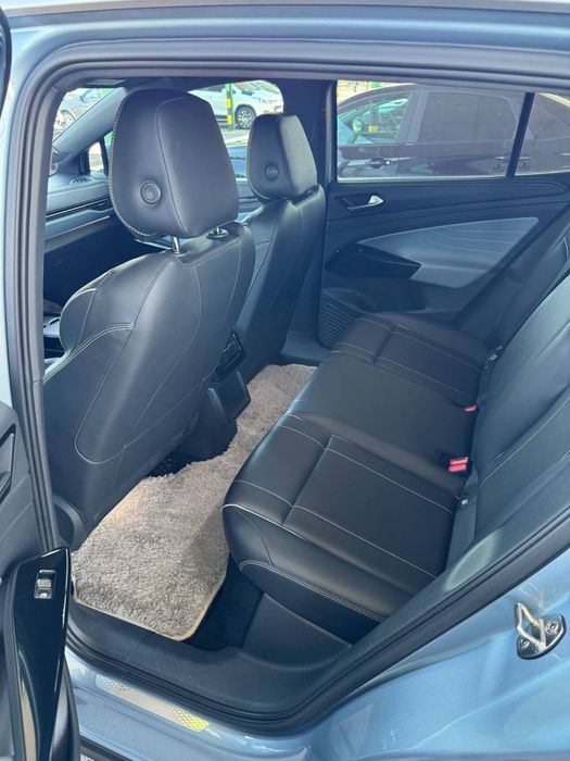 Volkswagen i4  Elektr 530 lik 2021 yil 61000 km Toza