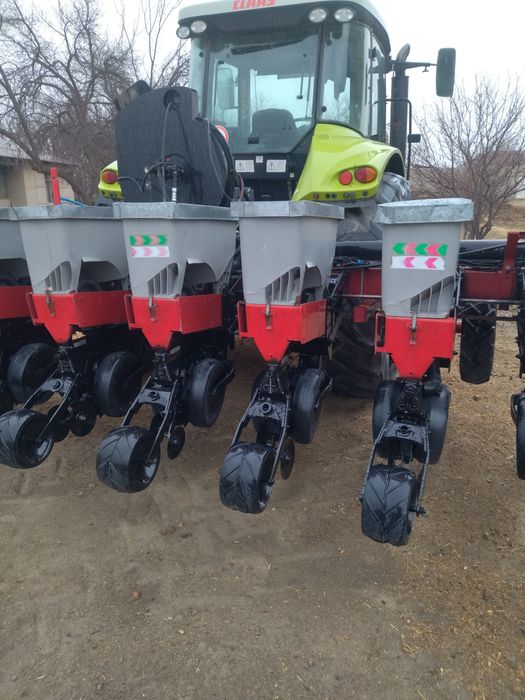 Case 1200 экишгич ( сеялка ) сотилади