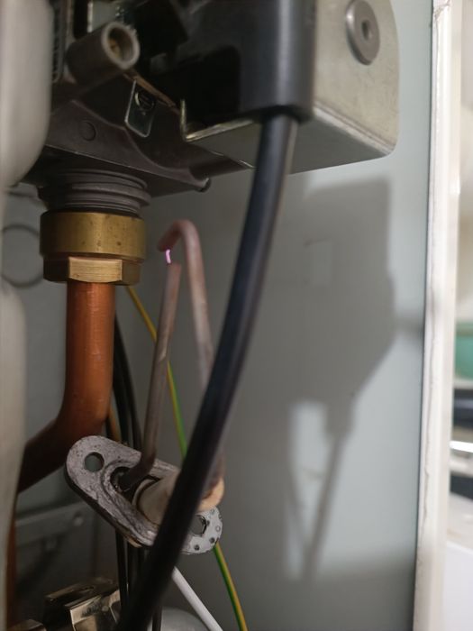 Centrala Ariston Cares Premium 24