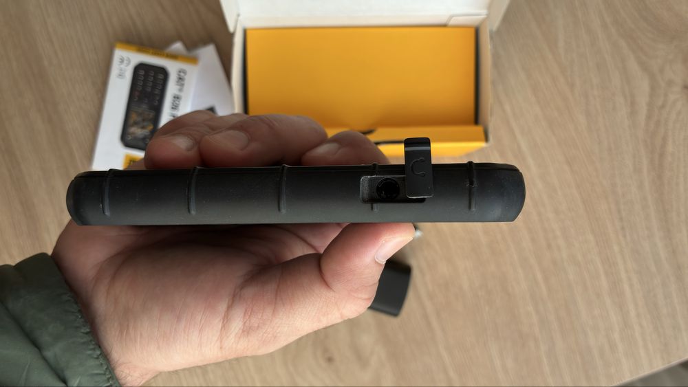 Телефон Cat B26 в отличном состоянии