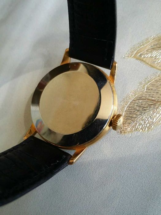 Редкие часы Ракета-21камень Ау12,5