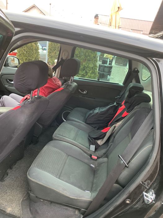 Vând Renault Megane Scenic III