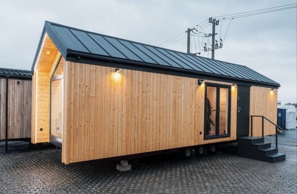 Producator Case pe structura metalica