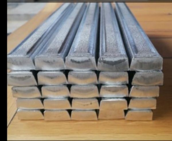 Продавам чист калай