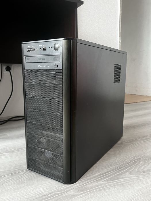 Настолен компютър