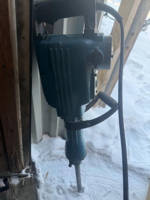 Продам отбойник 2шт