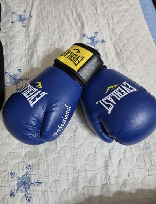 Продам футы шлем перчатки