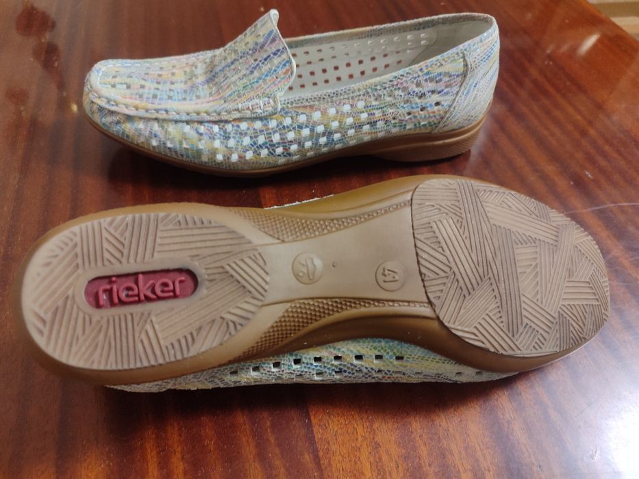 Женские кожаные туфли