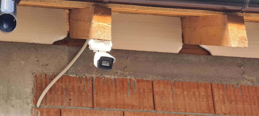 Montez Camere de Supraveghere,sistem alarma,porți automate,videointerf