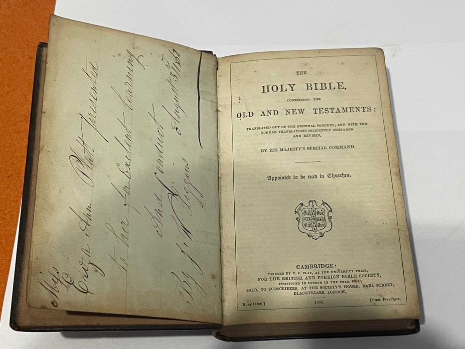 Biblia / Biblie buzunar , 1860 , engleza, coperta piele, 15x10 cm