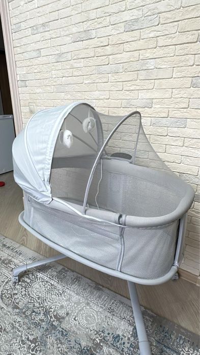 Продам детский манеж-кровать